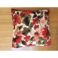 Dekorativni cvetni jastuk